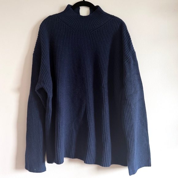 NWT Rails Sanna Sweater Women’s XL Navy Merino Wool Eco Minimalist Luxe Classic - Picture 4 of 10